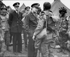 Gen. Eisenhower vists 101st Airborne